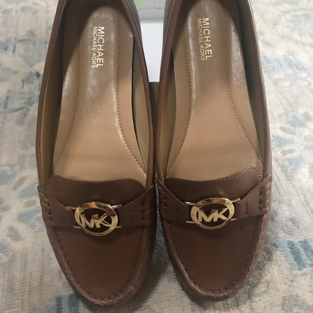 Michael Kors flats size 7.5 GUC